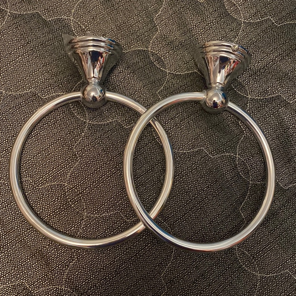 2 Bathroom towel wall rings